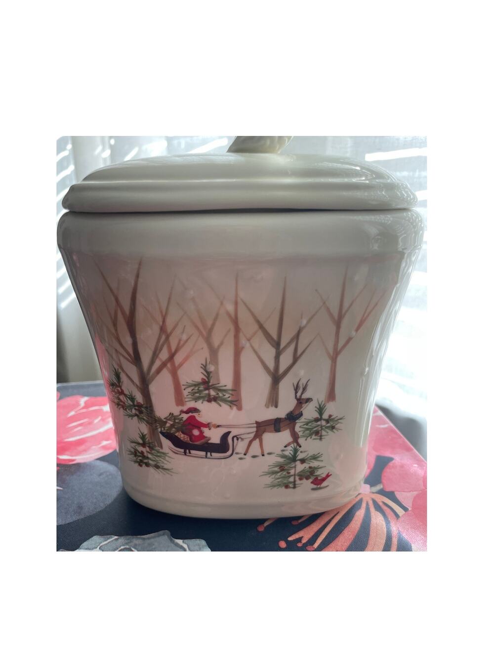 Hallmark Holiday Season Theme Cookie Jar with Acorn handle lid